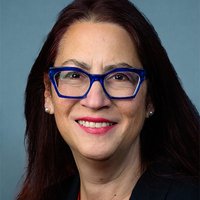 laura-friedman portrait