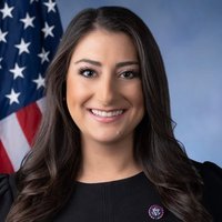 sara-jacobs portrait
